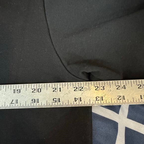 Black "Mama" Leopard Heart Sweatshirt – Cozy Graphic Pullover Size XL - Picture 5 of 5